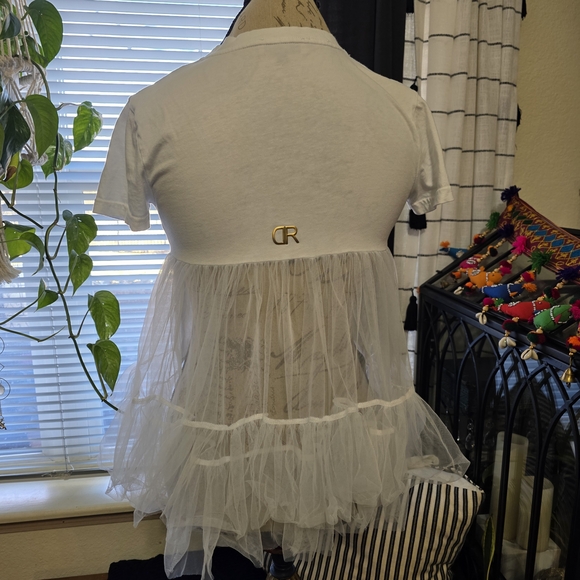 Adorable White Tulle Sexy Feminie Crop Top - Picture 3 of 8